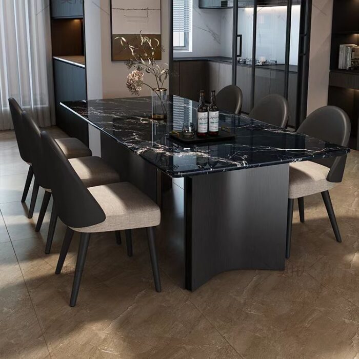 大理石餐桌